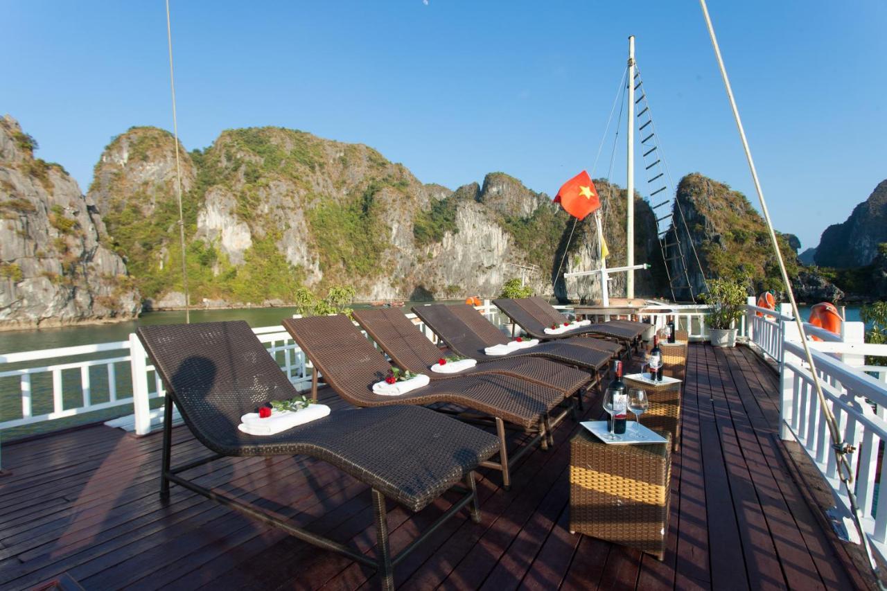 Hotel Golden Star Cruise Nan Giang Exterior foto